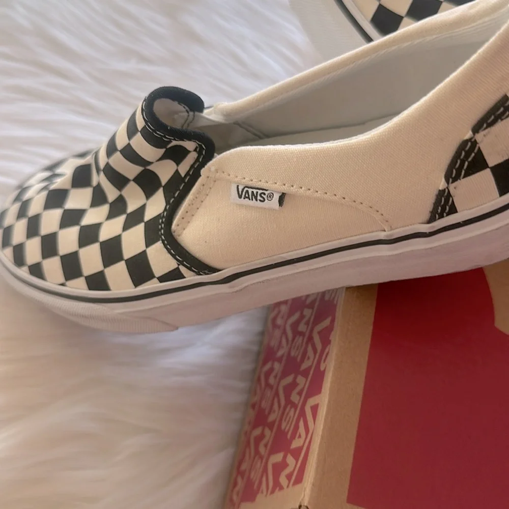 Vans Women’s Skateboarding Slippers Size 8.5 - Picture 4 of 14